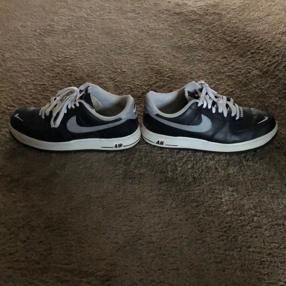 Sneakers - Picture 2 of 3